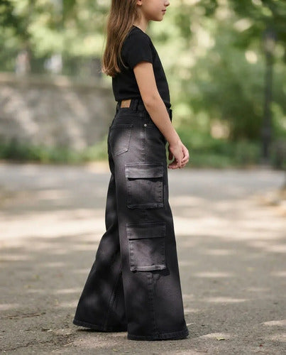 Pantalón Cargo Niña Negro Pierna Ancha Bolsillos Laterales