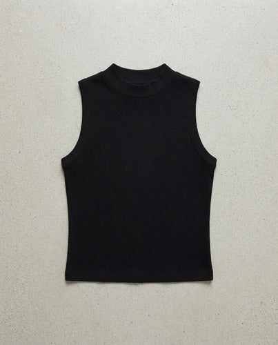 Polera Mujer Sin Mangas Cuello Alto Ajustada Básica