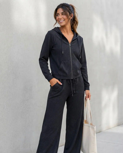 Conjunto Mujer Polerón Capucha Pantalón Ancho Texturizado