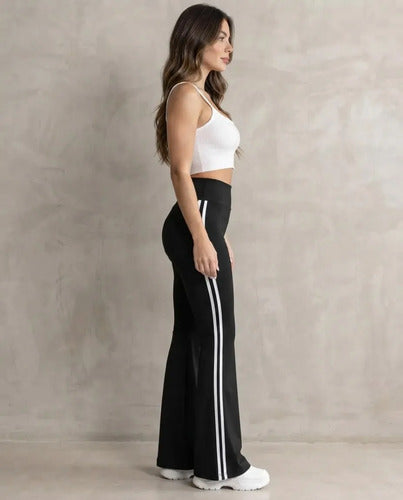 Pantalón Flare Mujer Negro Franjas Laterales Tiro Alto