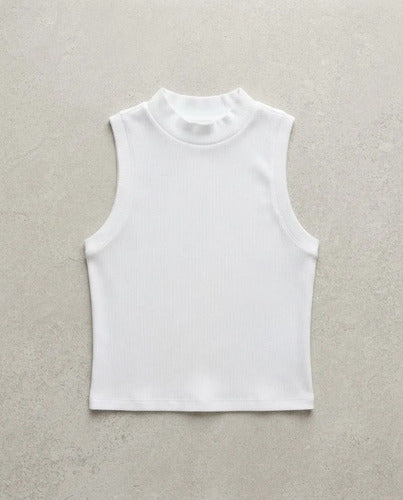 Polera Mujer Sin Mangas Cuello Alto Ajustada Básica